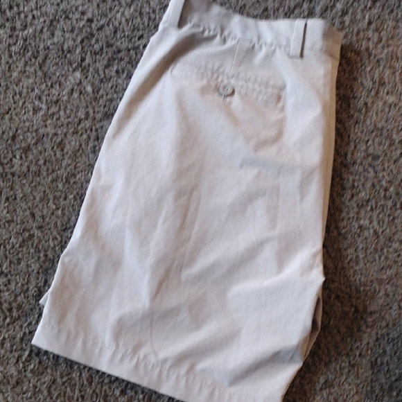 Vineyard Vines Light Tan Men's Shorts - Picture 4 of 4
